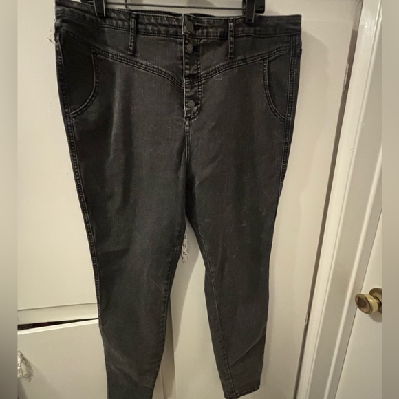 WILD FABLE High Waisted Button Fly Jeans | 16 - Picture 4 of 14